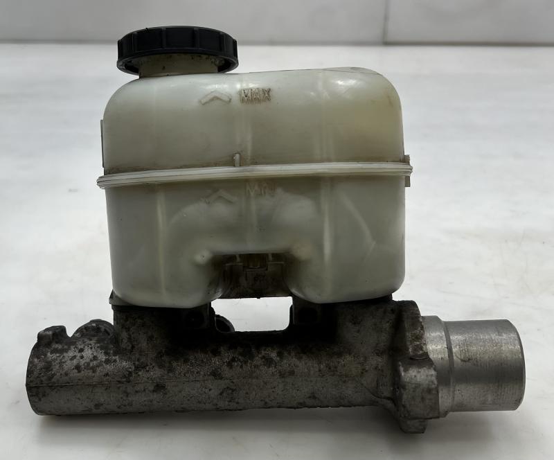 2004 - 2008 Ford F150 Brake Master Cylinder Assembly OEM 7L3Z2140A