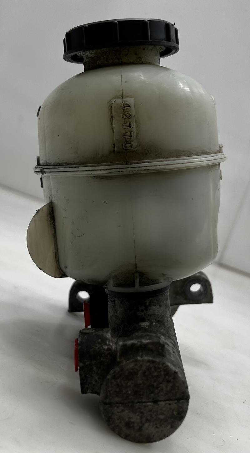 2004 - 2008 Ford F150 Brake Master Cylinder Assembly OEM 7L3Z2140A
