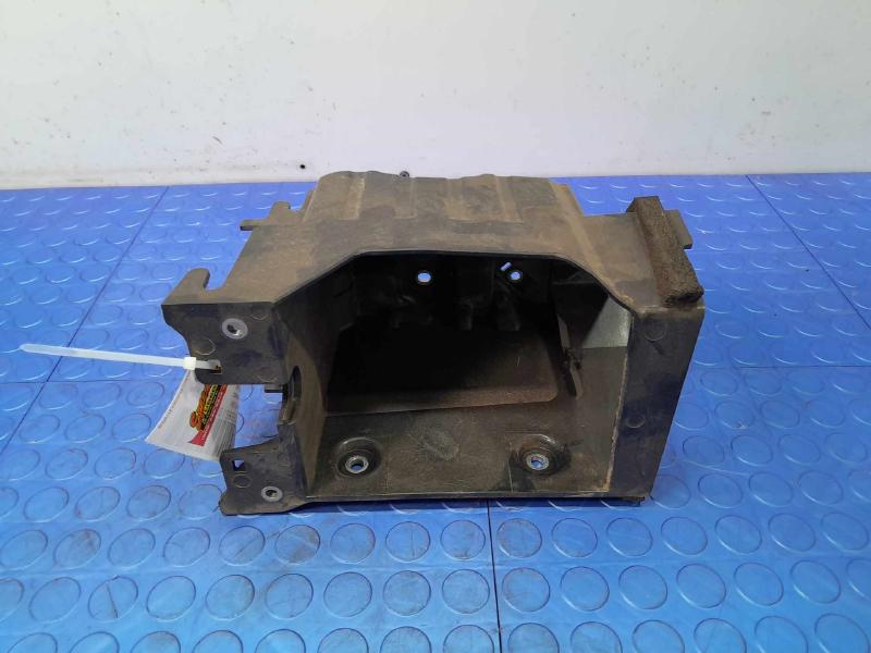 2018 Volvo S90 Battery Box Front Genuine OEM Part 31479621