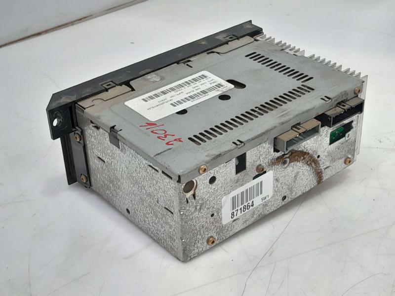 2002 Dodge B3500 Audio & Visual Equip.(Radio)