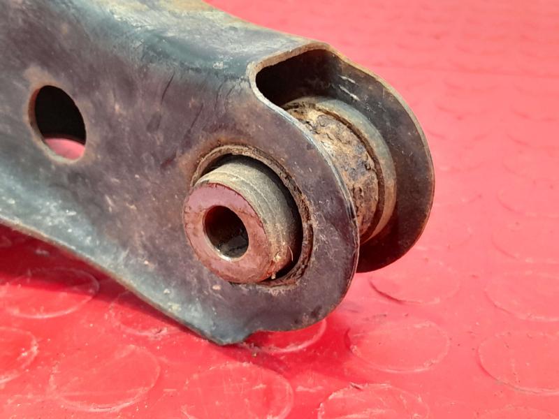 2010 Nissan Murano Lower Control Arm Rr