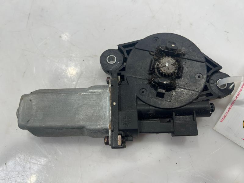 2002 - 2006 Honda CRV Sunroof Motor OEM 70450S5AJ01