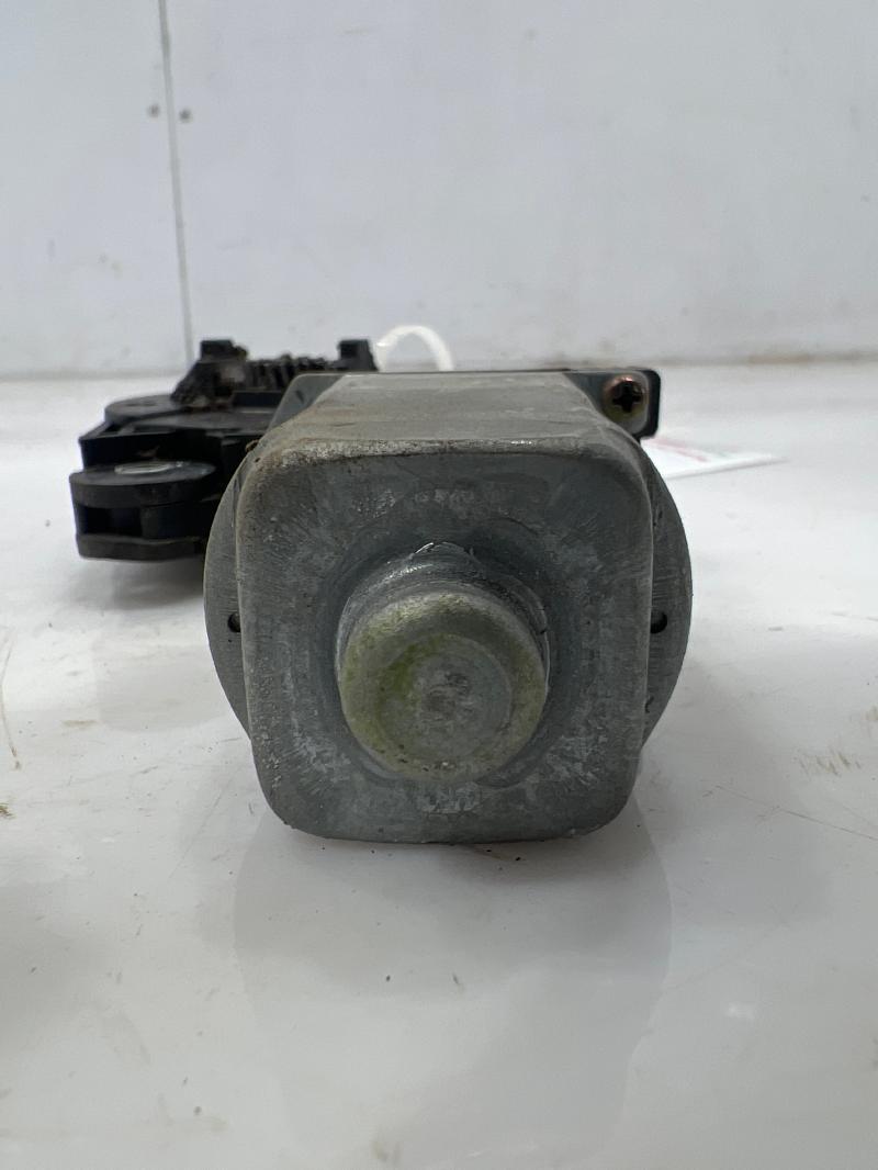 2002 - 2006 Honda CRV Sunroof Motor OEM 70450S5AJ01