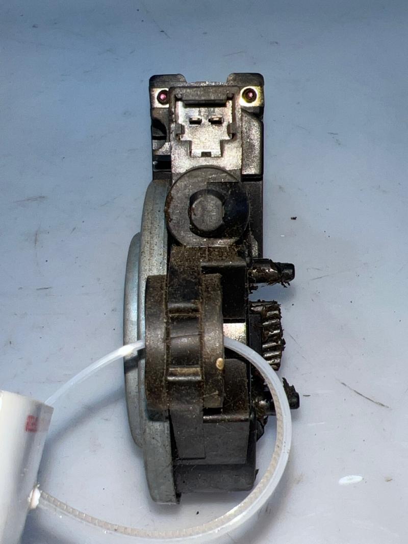 2002 - 2006 Honda CRV Sunroof Motor OEM 70450S5AJ01