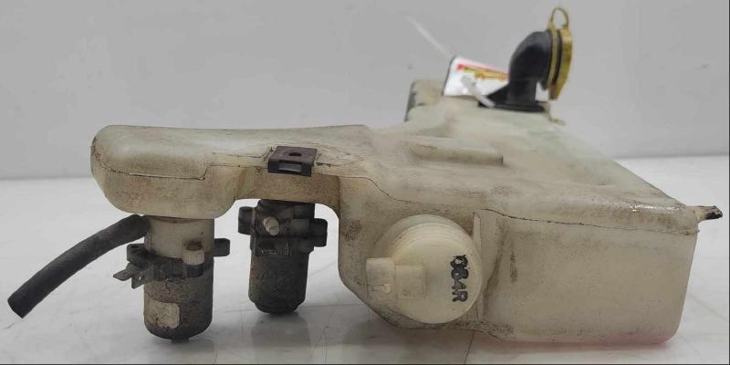 1997 - 2001 Jeep Cherokee Washer Fluid Reservoir Assembly OEM 4778345