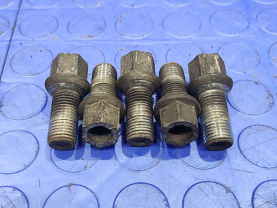 2016 Volkswagen Jetta Lug Nuts