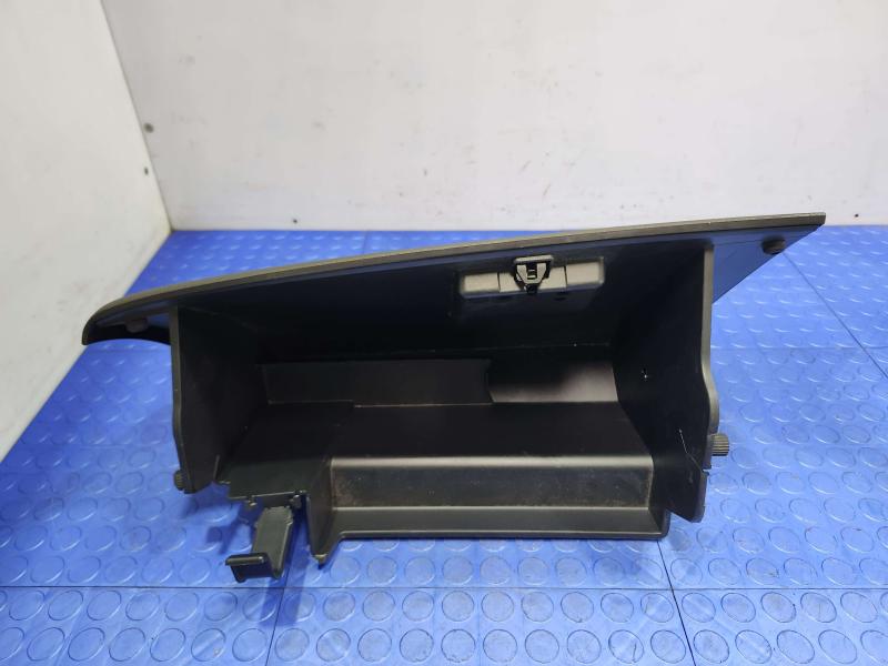 2011 Ford Edge Glove Box