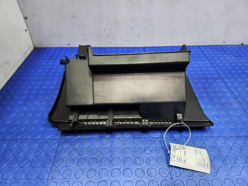 2011 Ford Edge Glove Box