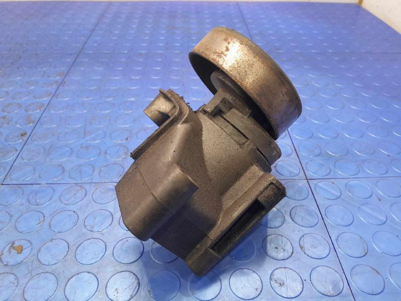 2004 Toyota Tundra Engine Belt Tensioner