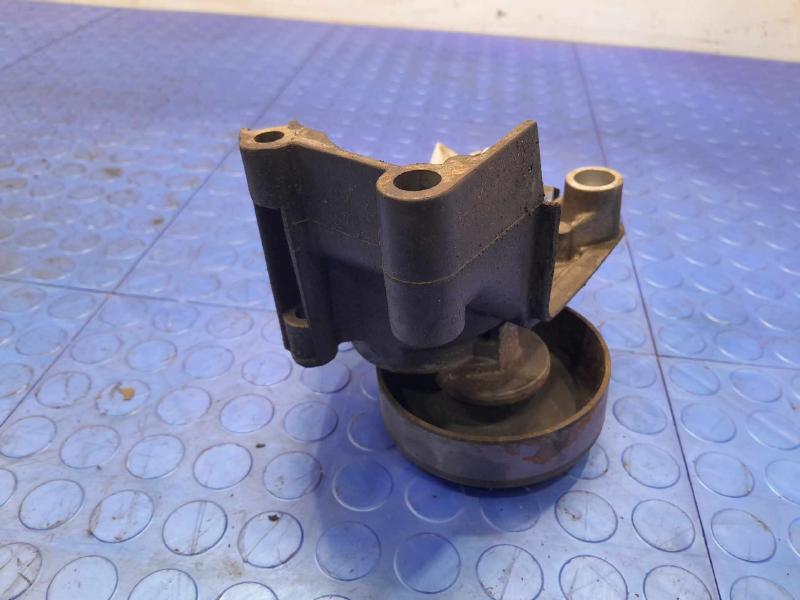 2004 Toyota Tundra Engine Belt Tensioner