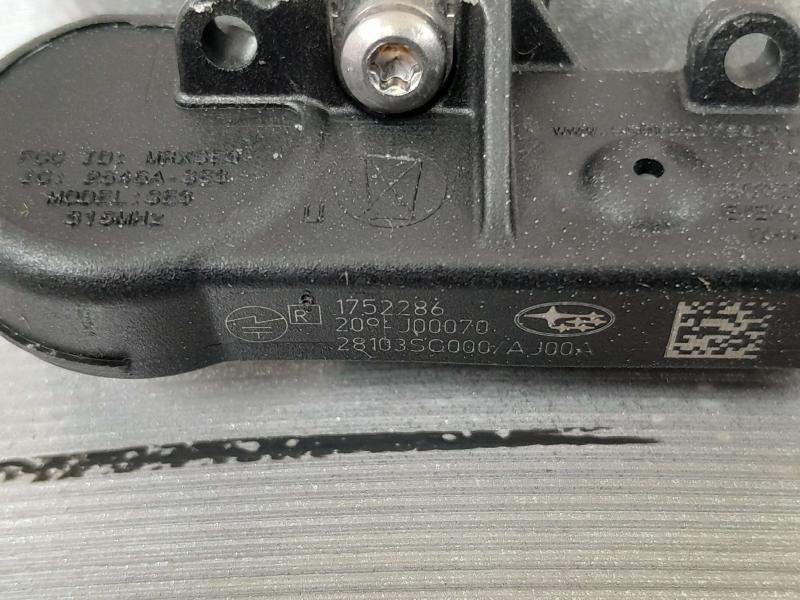 2017 Subaru Legacy Wheel