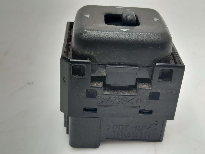 2004 GMC Canyon Door Switch Front