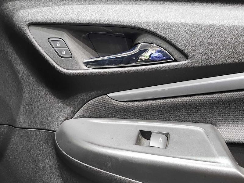 2023 Chevrolet Bolt EUV Front Door Trim Panel