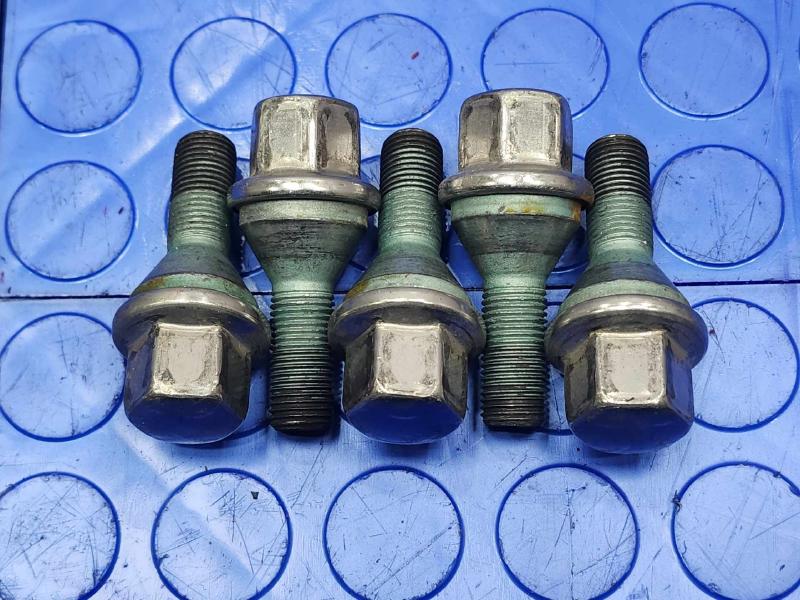 2018 Jeep Compass Lug Nuts
