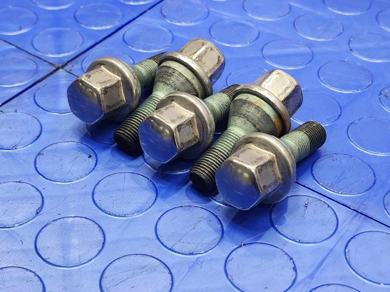2018 Jeep Compass Lug Nuts