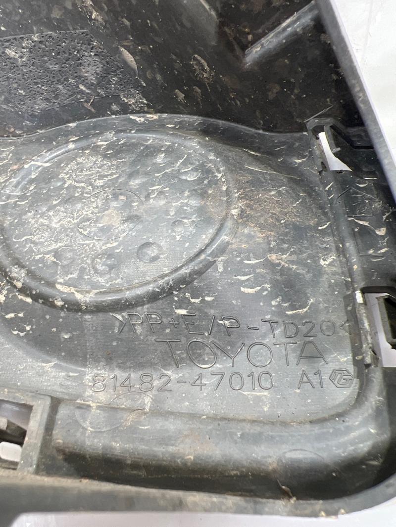 2010 Toyota Prius Grille