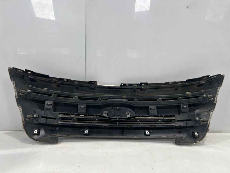 2011 - 2015 Ford Explorer Upper Grille Assembly w/ Emblem OEM BB5Z8200CA