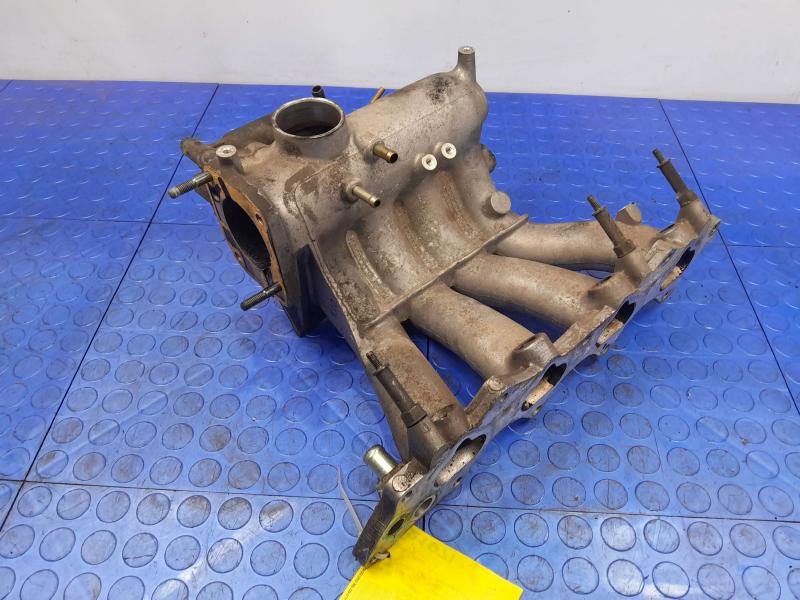 2000 Honda CR-V Intake Manifold