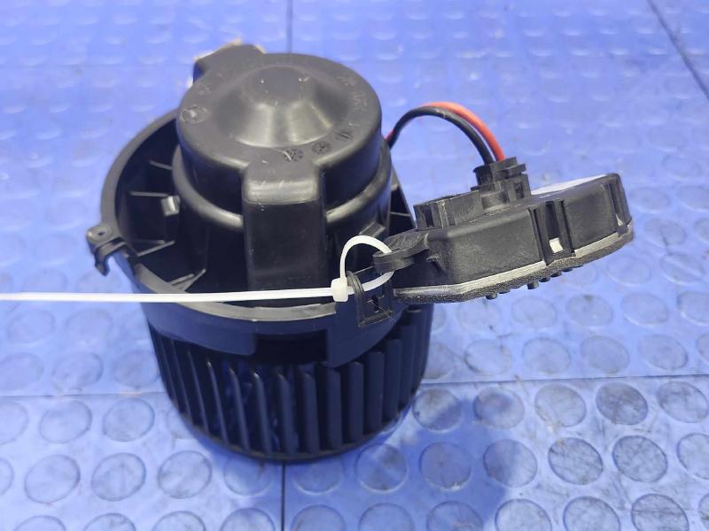 2017 MINI Cooper Blower Motor