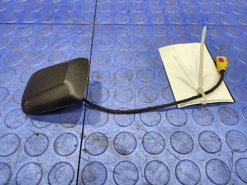 2013 Chrysler 300 Antenna