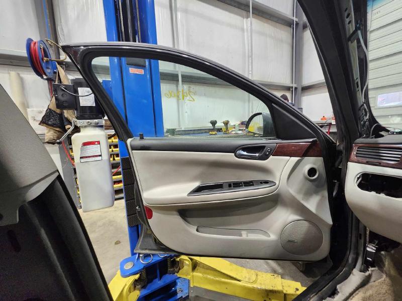 2010 Chevrolet Impala Front Door Trim Panel