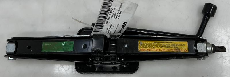 2011 - 2015 Kia Sorento Spare Tire Tools Jack Kit / Lug Wrench OEM 91102P000
