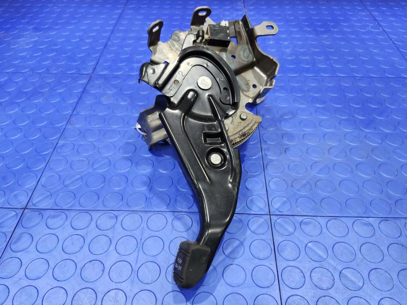 2010-2015 Toyota Prius Parking Brake Lever Pedal Assembly OEM 46200-47070