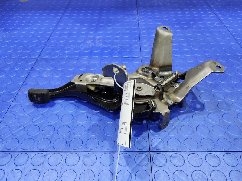 2010-2015 Toyota Prius Parking Brake Lever Pedal Assembly OEM 46200-47070