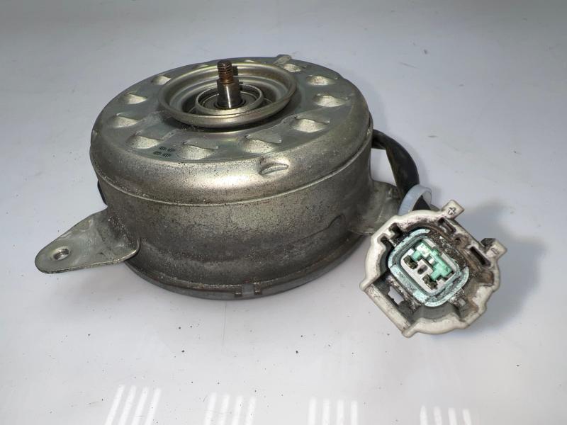 2014 - 2021 Mazda 6 Engine Cooling Fan Motor RH Passenger Side OEM PE1115150