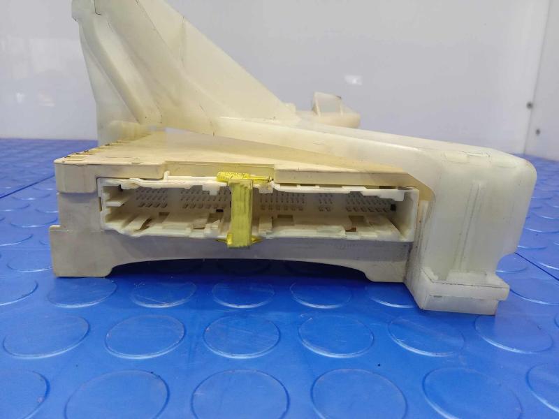 2011-2014 Toyota Sienna Driver Side Junction Block Assembly OEM 82730-08120