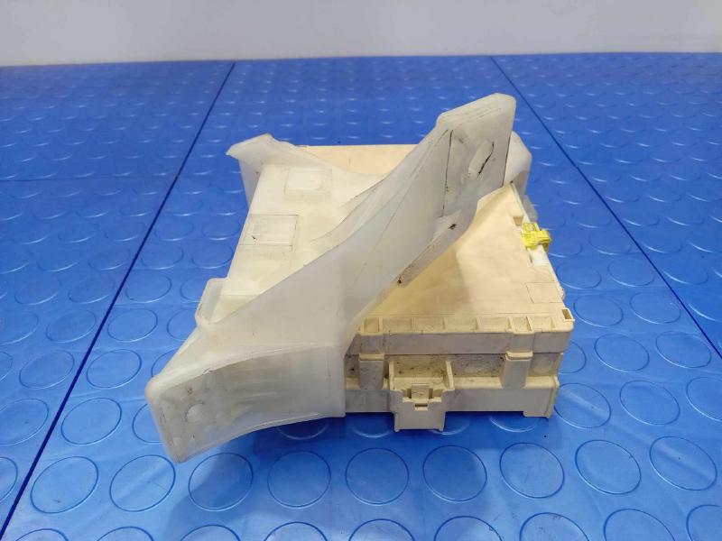 2011-2014 Toyota Sienna Driver Side Junction Block Assembly OEM 82730-08120