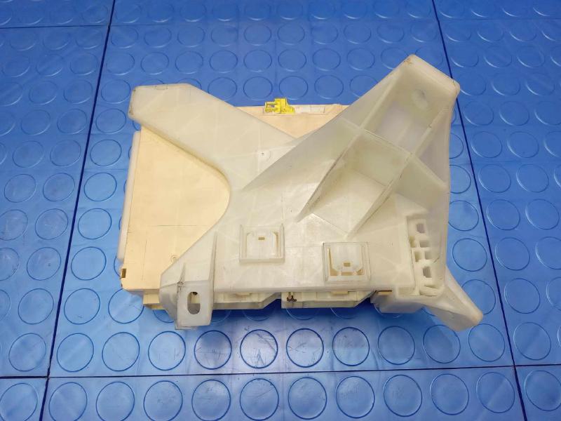 2011-2014 Toyota Sienna Driver Side Junction Block Assembly OEM 82730-08120