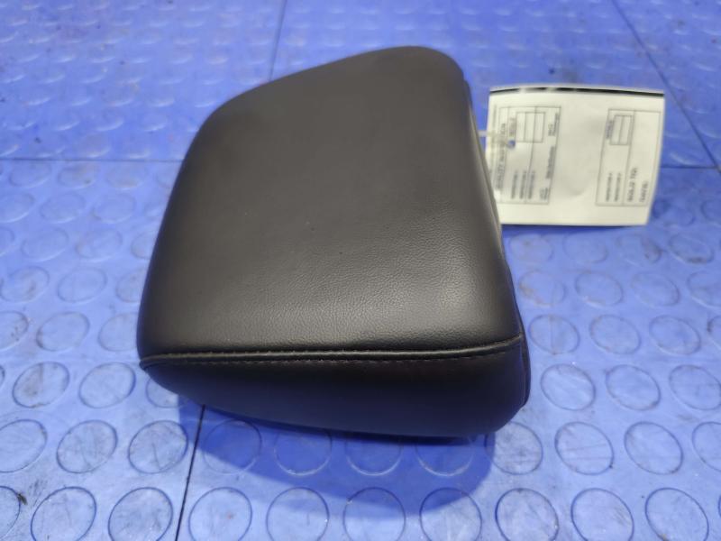 2012 Jeep Grand Cherokee Headrest