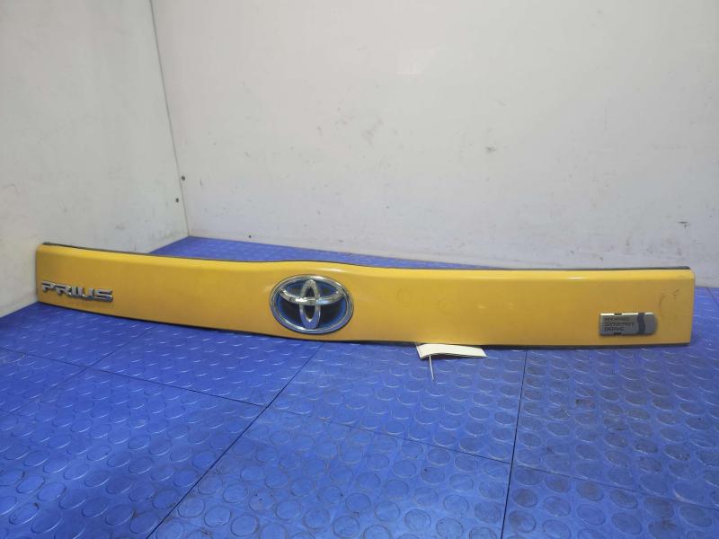 2014 Toyota Prius Tail Finish Panel