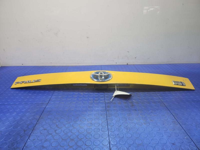 2014 Toyota Prius Tail Finish Panel