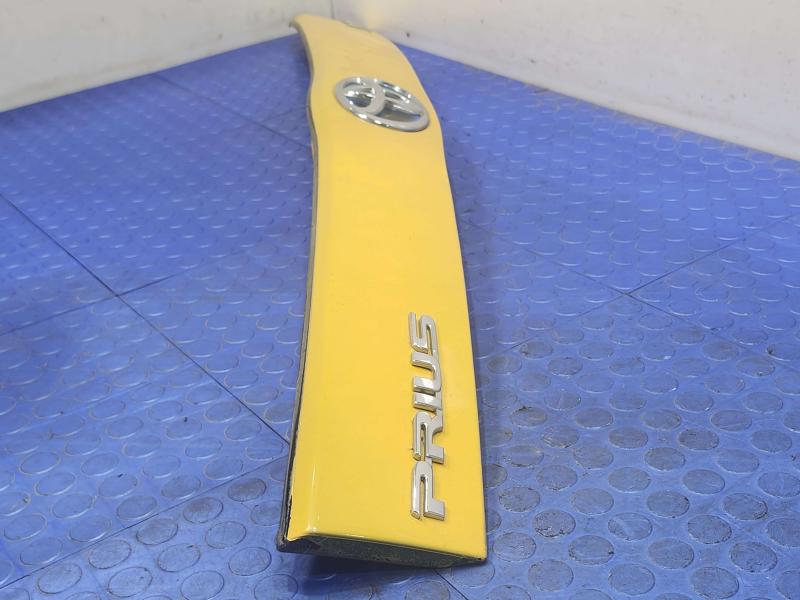 2014 Toyota Prius Tail Finish Panel