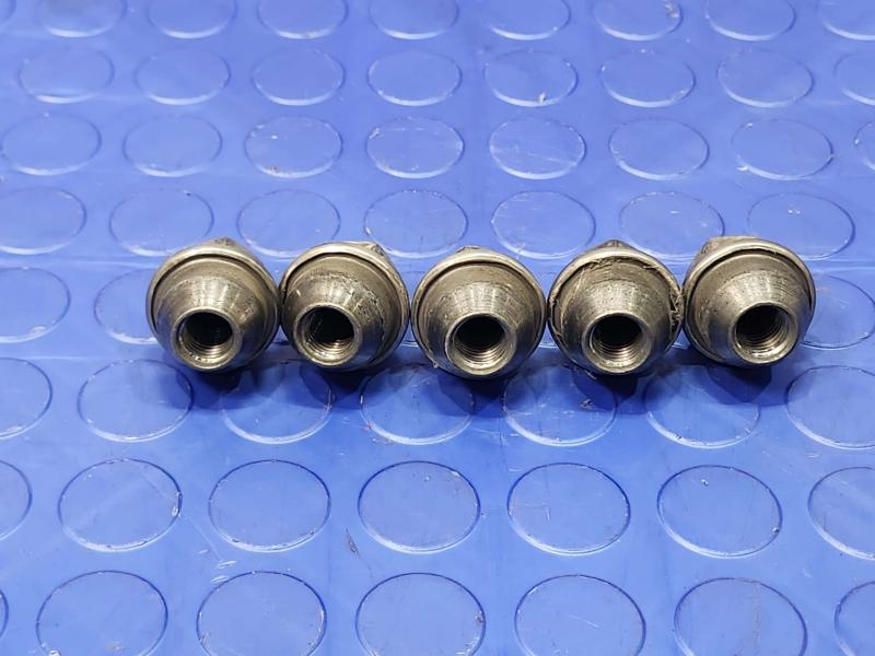 2014 Ford Focus Lug Nuts