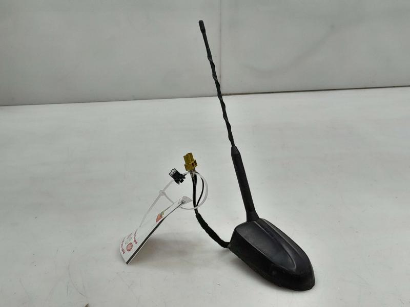 2016 - 2018 Ford Focus Radio Antenna Assembly OEM HM5T-19G461-BA