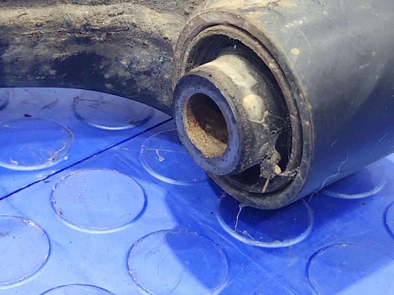 2011 Kia Sorento Lower Control Arm Front
