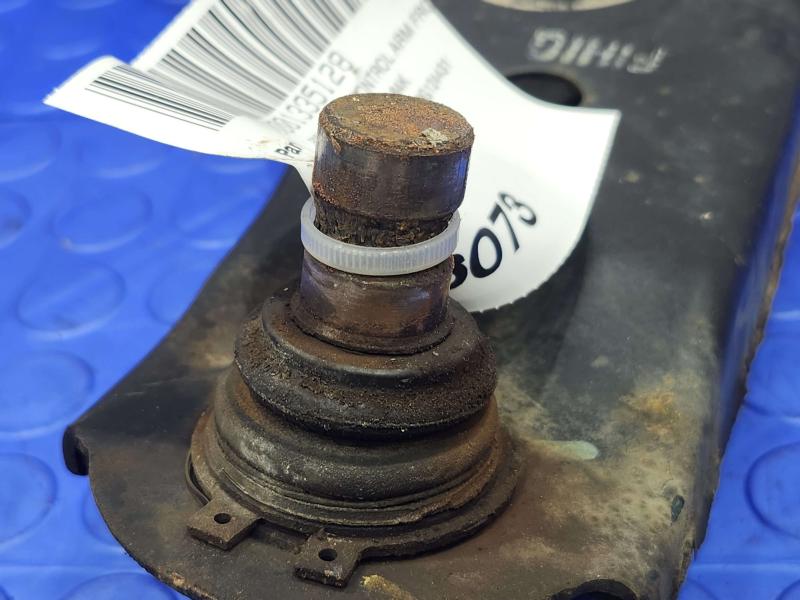2011-2013 Kia Sorento OEM Front Lower Control Arm Left Driver Side 545001U000,LH