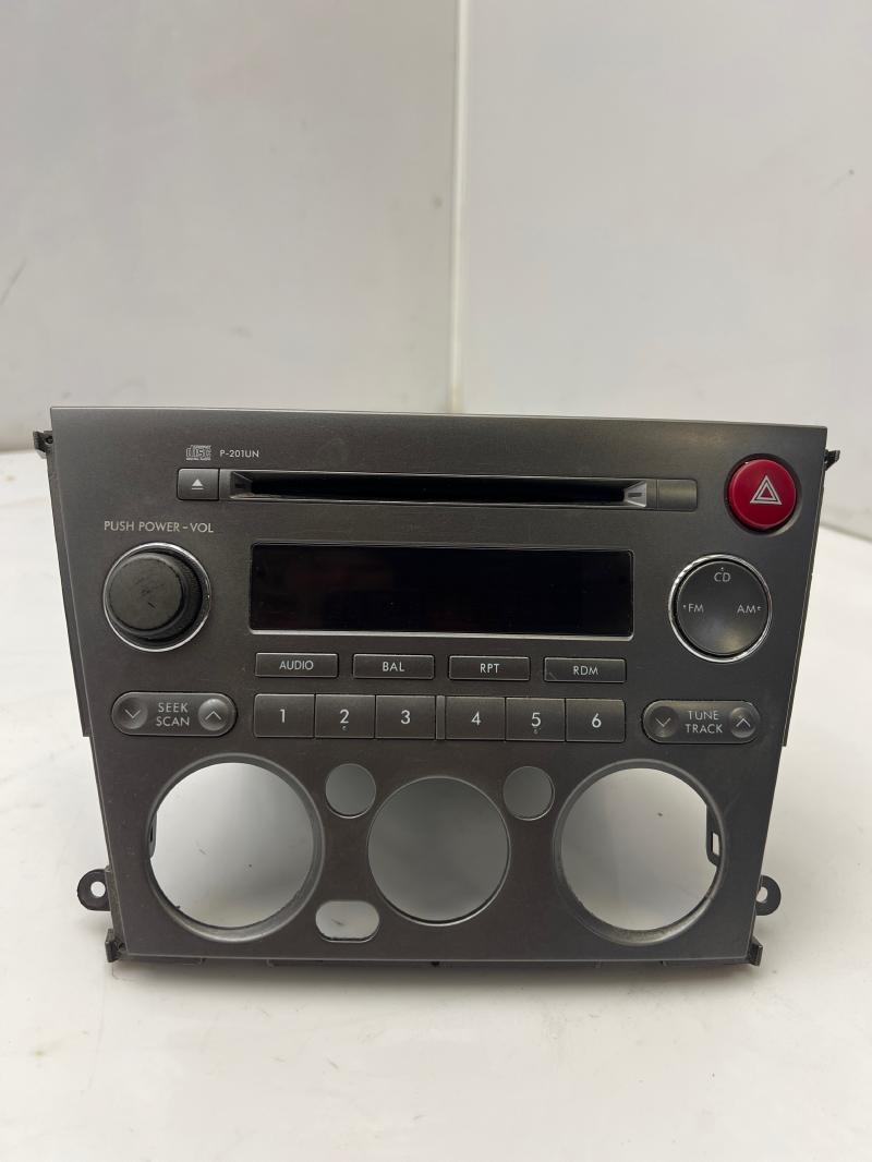 2005 2006 Subaru Outback Radio Receiver Assembly AM FM Single CD OEM 86201AG64A