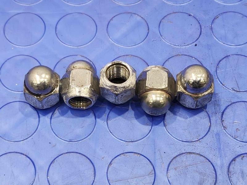 2014 Subaru Crosstrek Lug Nuts