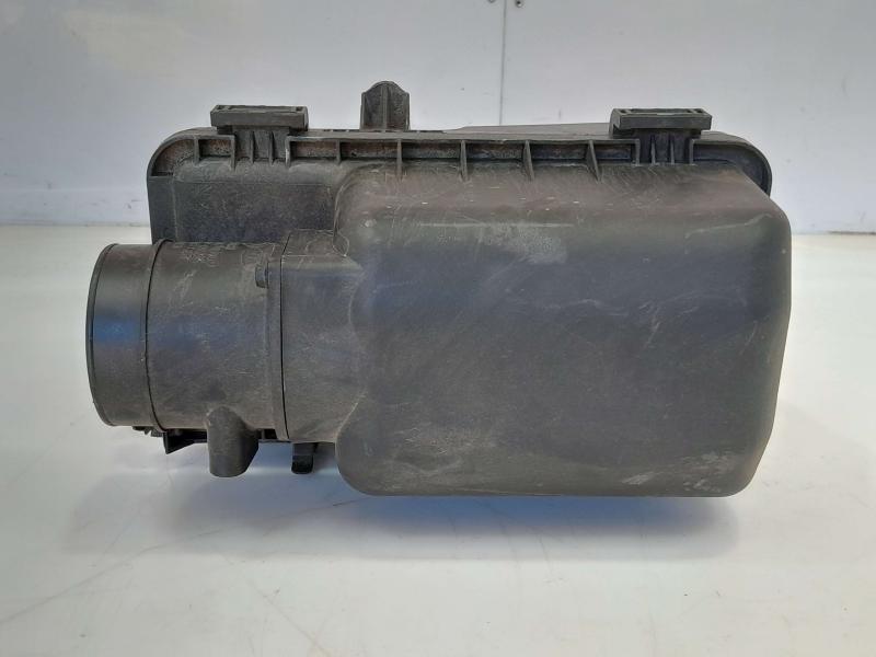2014 Kia Sedona Air Cleaner