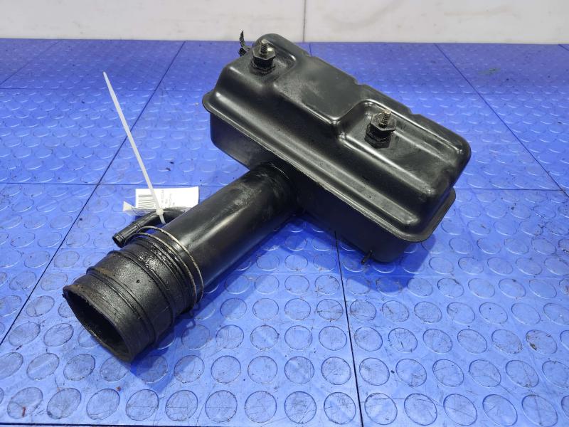 1997 Toyota Tacoma Air Intake Tube/Resonator