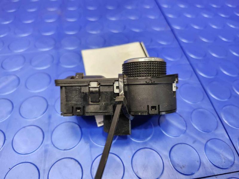 2016 Chevrolet Trax Headlight Switch (Dash Mtd)