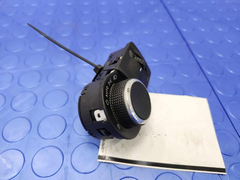 2016 Chevrolet Trax Headlight Switch (Dash Mtd)