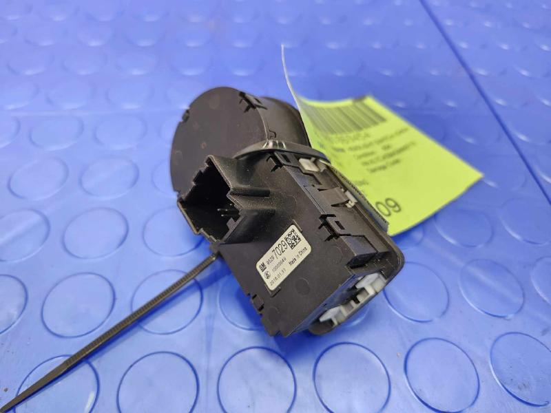 2016 Chevrolet Trax Headlight Switch (Dash Mtd)