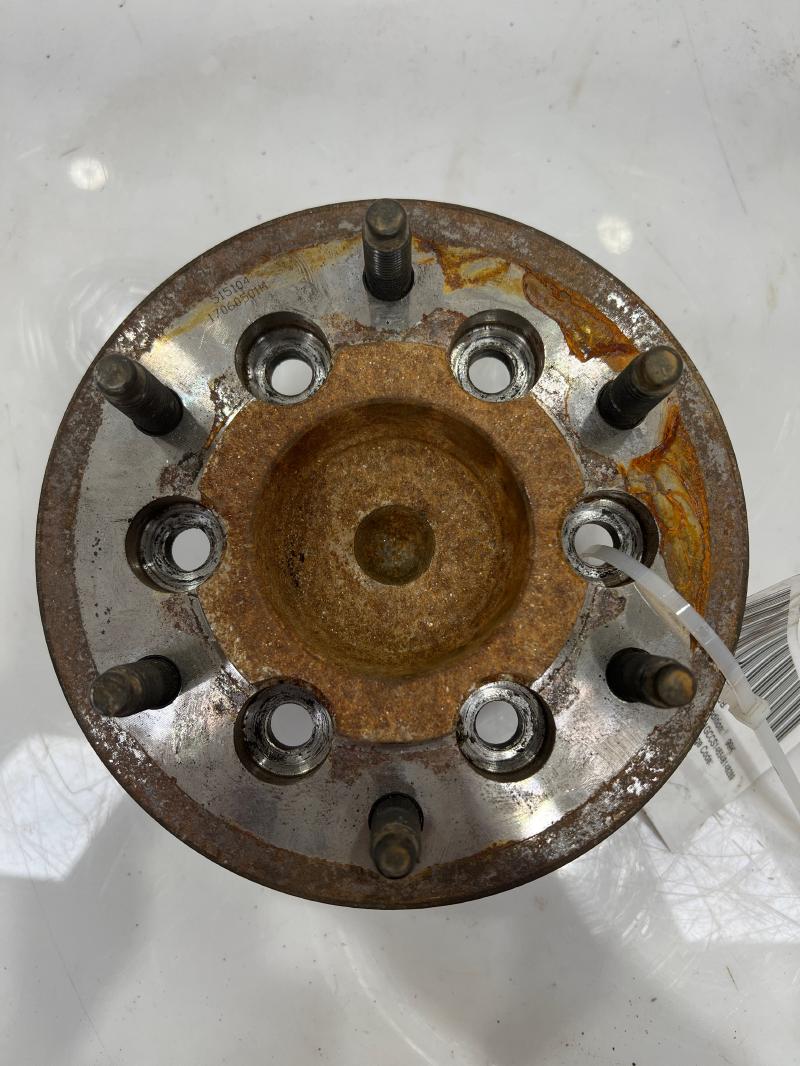2004 Chevrolet Colorado Hub