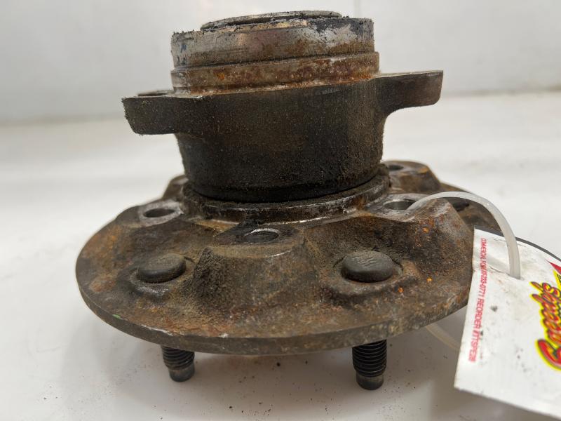 2004 Chevrolet Colorado Hub