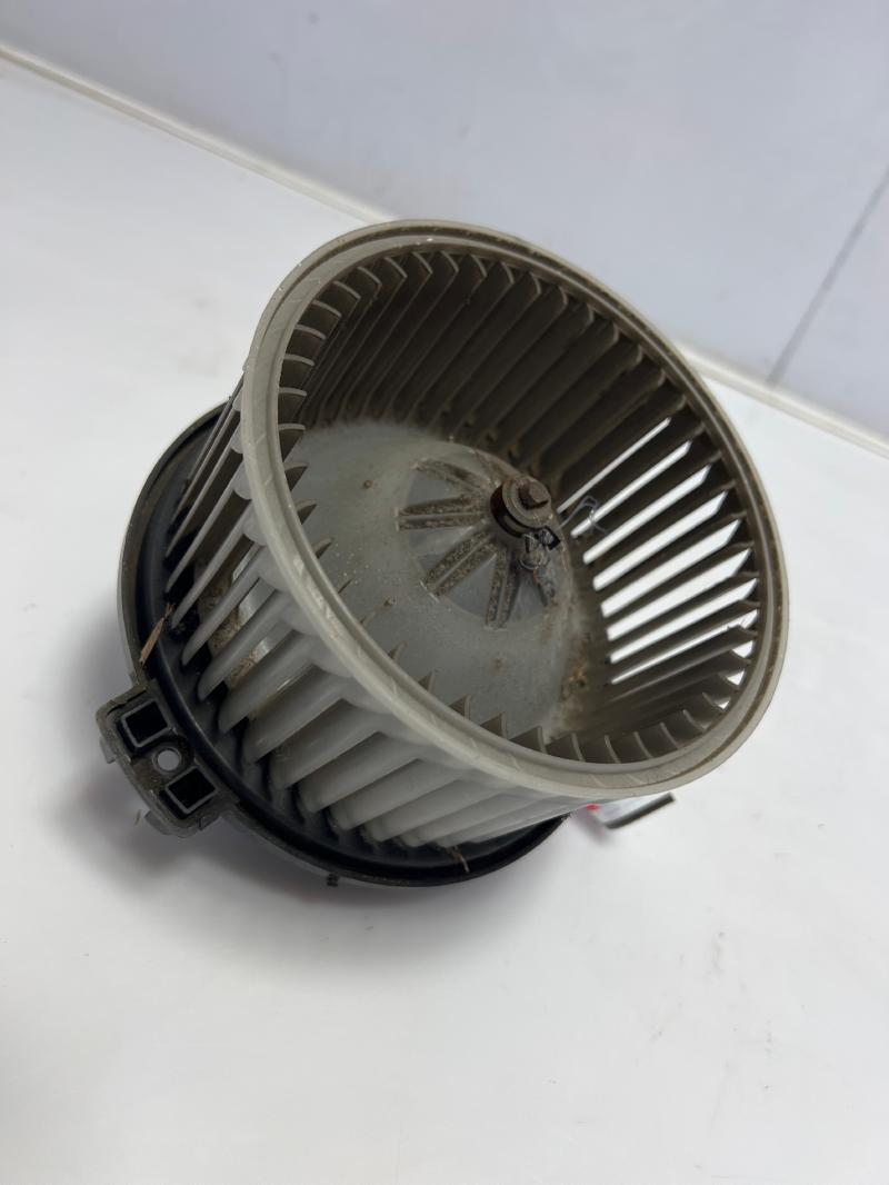 1996 - 2002 Toyota 4Runner Front Heater AC Blower Motor OEM 8710335022